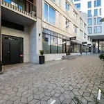 Premium 2 Bedroom With Ground Floor Terrace And A Personal Little Cinema アパート *