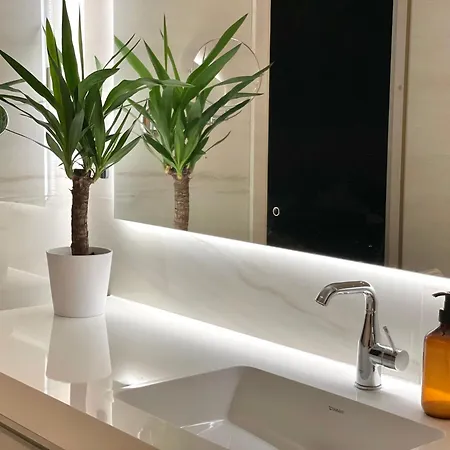 Premium 2 Bedroom With Ground Floor Terrace And A Personal Little Cinema Apartment