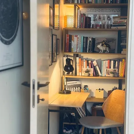 Premium 2 Bedroom With Ground Floor Terrace And A Personal Little Cinema