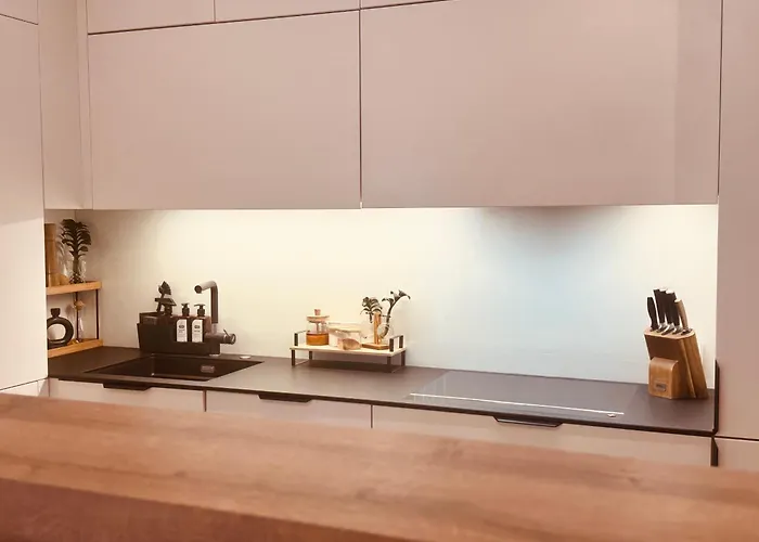 Premium 2 Bedroom With Ground Floor Terrace And A Personal Little Cinema * 塔林