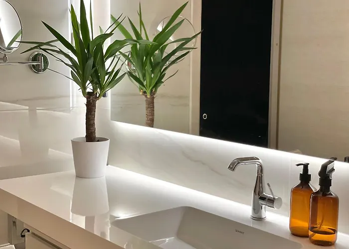 Premium 2 Bedroom With Ground Floor Terrace And A Personal Little Cinema Apartamento